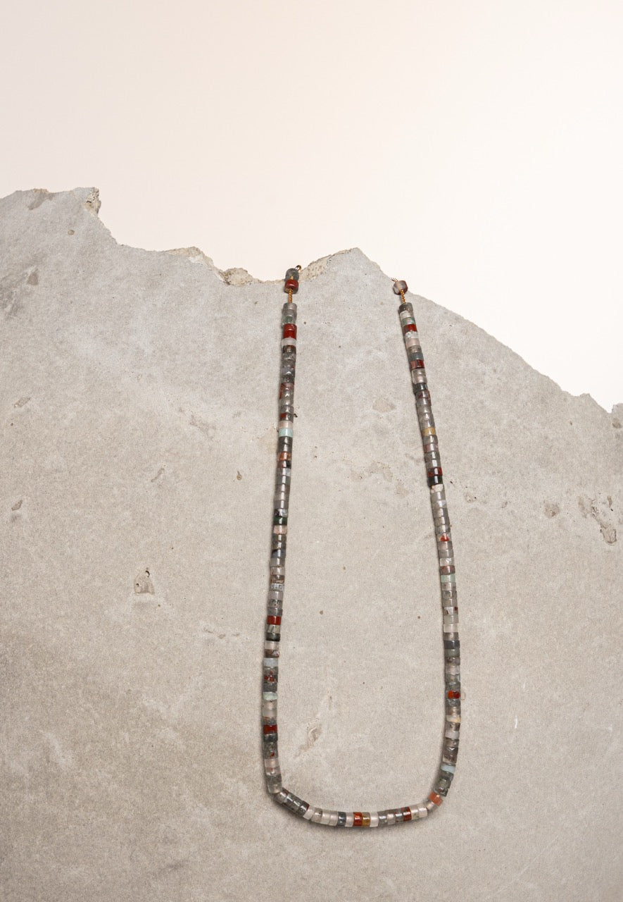 Colar Wild Stone Cinza